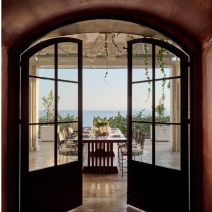 New Entries: Τι νέο φέρνει το φετινό καλοκαίρι και στα τρία πόδια της Χαλκιδικής