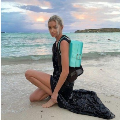 Τα πιο on-trend αξεσουάρ που έχουν επιστρέψει από τα 90's αυτό το καλοκαίρι