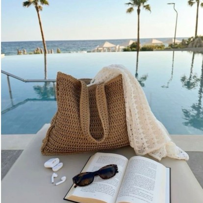 Τα καλύτερα podcasts που θα σας συντροφεύσουν στα καλοκαιρινά σας ταξίδια