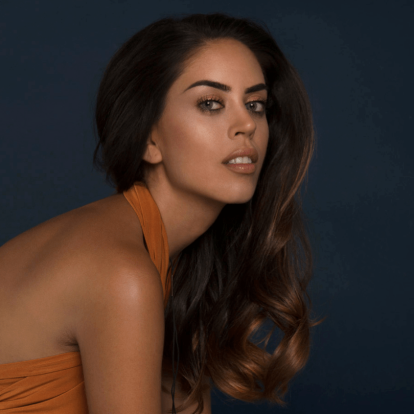 Η Κλαίρη Δημοπούλου δημιουργεί ένα soft glam μακιγιάζ ακολουθώντας τα πιο updated makeup trends