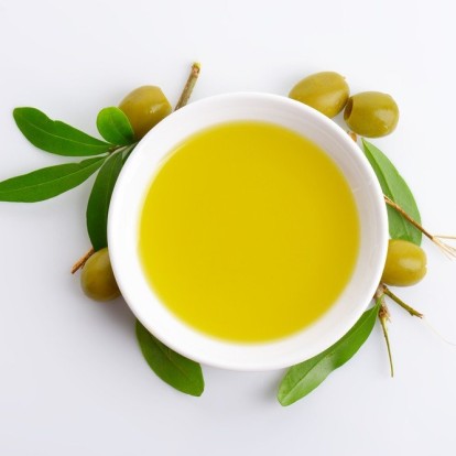 Olive Oil Shot: Γιατί πρέπει να το εντάξετε στην καθημερινή σας wellness routine