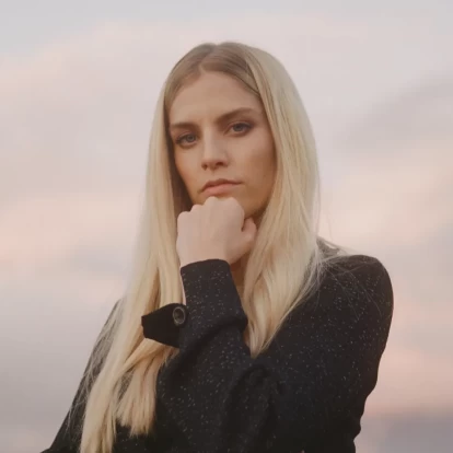 Οι London Grammar ερμηνεύουν live την πιο πρόσφατη μεγάλη επιτυχία τους