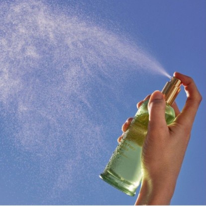 Summer refresh: 8 λόγοι για να προσθέσετε τα face mists στην καθημερινή σας ρουτίνα