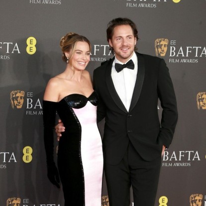 Η Margot Robbie εμφανίστηκε με baby bump στην Ιταλία