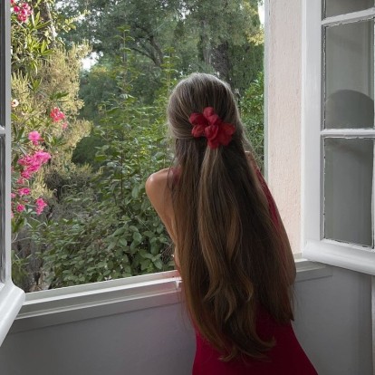 Rosemary oil για την ανάπτυξη των μαλλιών: Λειτουργεί πραγματικά;