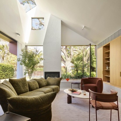 Μια εξοχική κατοικία του '30 στο Σίδνεϊ ανακαινίστηκε με υποδειγματικό, eco-friendly τρόπο