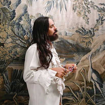 Alessandro Michele: Πώς καταφέρνει ﻿πάντα το μεγαλύτερο δημιουργικό ταλέντο αυτήν τη στιγμή ﻿στον κόσμο της μόδας να προσαρμόζεται μόνο στους δικούς του κανόνες;
