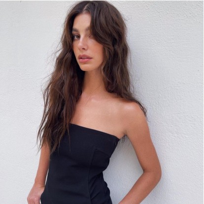 Αυτό το glossy hair color είναι ακριβώς ό,τι χρειαζόμασταν για την επερχόμενη σεζόν