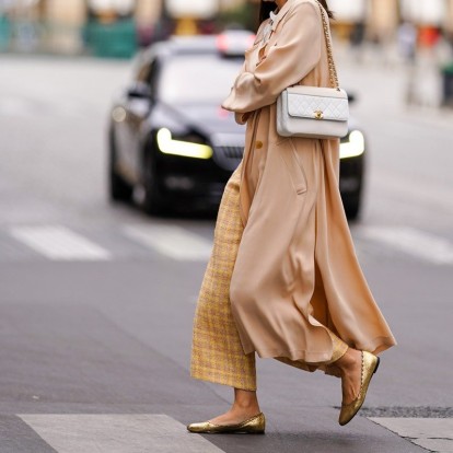 Ballet flats: Πώς να εντάξετε το most famous item της σεζόν στα festive looks 