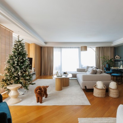 Ένα διαμέρισμα στα Κάστρα απέκτησε χρώμα και ανακαινίστηκε με τρόπο υποδειγματικό 