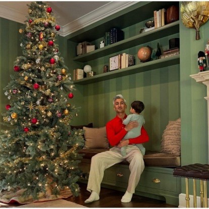 Οι celebrities στόλισαν για τα Χριστούγεννα - Τα δέντρα που μας εντυπωσίασαν περισσότερο