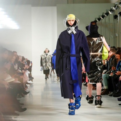 Το εκκεντρικό show του Galliano και ο δυναμισμός του οίκου Lanvin