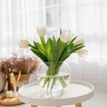 Τουλίπες σε βάζο: Συμβουλές για να παραμείνουν ανθισμένες για περισσότερο καιρό