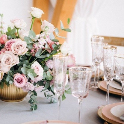 Πώς να οργανώσετε ένα άκρως ατμοσφαιρικό dinner for two στο σπίτι