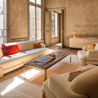 Salone del Mobile 2025: Η ηχηρή παρουσία των κορυφαίων fashion houses που αποδεικνύει πως η μόδα και το design γίνονται «ένα»