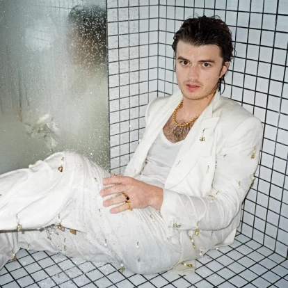 Joe Keery: Δέκα πράγματα χωρίς τα οποία δεν μπορεί να ζήσει