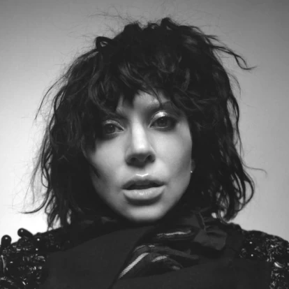 Perfect Celebrity: H Lady Gaga ερμηνεύει live ένα από τα τραγούδια του νέου της άλμπουμ