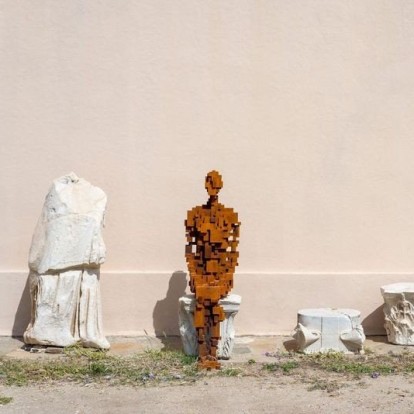 Το RULE II είναι το πρώτο έργο σύγχρονης τέχνης που θα εκτίθεται μόνιμα στη Δήλο