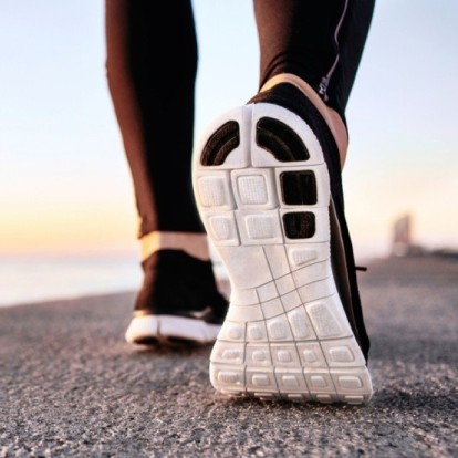 Όλη η αλήθεια για το πώς το περπάτημα συμβάλει σε ένα καλλίγραμμο σώμα 