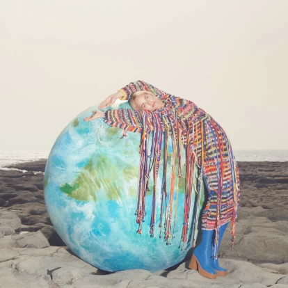 Ξετυλίγοντας το κουβάρι της βιώσιμης μόδας - Τι πραγματικά έχει αλλάξει τα τελευταία χρόνια; Η fashion designer Σήλια Δραγούνη μιλάει στο GLOW για τους «κανόνες» του sustainability