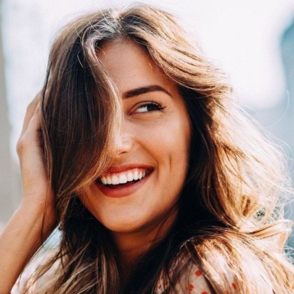 Λαμπερό χαμόγελο με 6 φυσικούς και απλούς τρόπους 