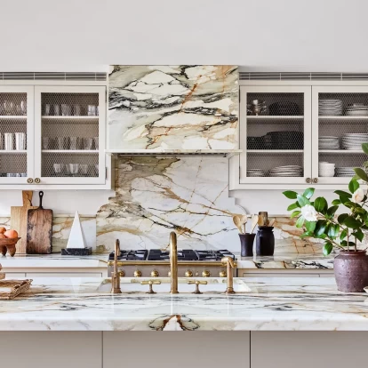 Τα design hacks για να μεταμορφώσετε την κουζίνα σας σε μόλις λίγα λεπτά