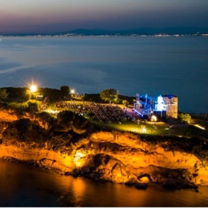 Sani Festival 2025: Μόλις ανακοινώθηκε το πρόγραμμα - Όλες οι συναυλίες που θα πραγματοποιηθούν στο διεθνώς αναγνωρισμένο φεστιβάλ 