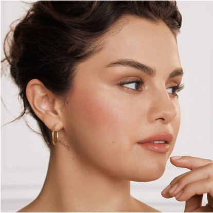 Spring is all about blush: Τα καλύτερα υγρά ρουζ που κυκλοφορούν αυτή τη στιγμή στην αγορά 