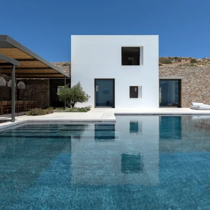 Στην Αντίπαρο, μια κατοικία - ύμνος στο slow living, εκεί όπου η ζωή κυλά με τον ρυθμό της φύσης