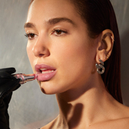 Αυτή η makeup τάση των 90s σημειώνει huge comeback αυτό το καλοκαίρι