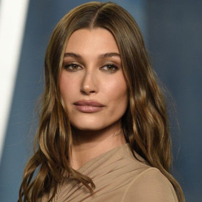 Κύστες στις ωοθήκες: Όλα όσα πρέπει να γνωρίζετε για το πρόβλημα υγείας που αντιμετωπίζει η Hailey Bieber