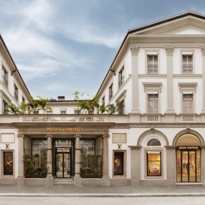 Ο οίκος Louis Vuitton επανασυστήνει τη θρυλική boutique του στη Via Montenapoleone του Μιλάνου