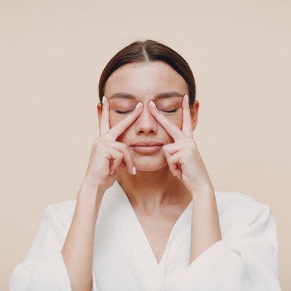 Το Korean beauty trend που μας υπόσχεται απαλλαγή από το πρήξιμο