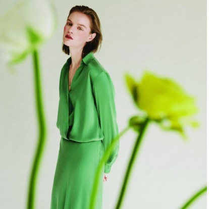 To ελληνικό fashion brand που υμνεί τη γυναικεία σιλουέτα, παρουσιάζοντας διαχρονικές και up-to-date συλλογές