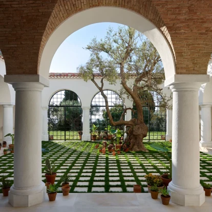 Η βίλα La Pausa της Coco Chanel στη Γαλλική Ριβιέρα αναβιώνει με τρόπο δημιουργικό