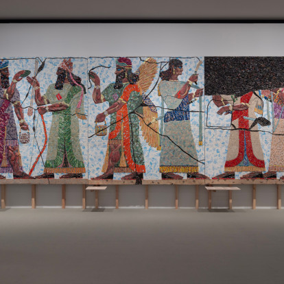 Allspice: Ο σύγχρονος καλλιτέχνης Michael Rakowitz «συνομιλεί» με ελληνικές αρχαιότητες στο Μουσείο Ακρόπολης