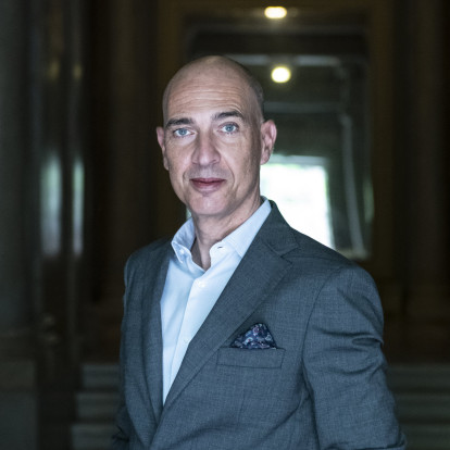 SKG Stories: Ο σκηνοθέτης Γιάννης Μόσχος μάς ξεναγεί στο καλλιτεχνικό του σύμπαν και μας συστήνει τη Θεσσαλονίκη που αγαπά