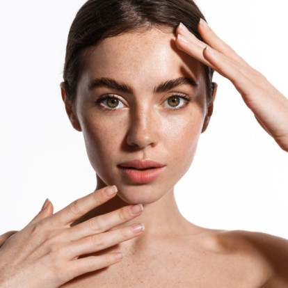 Το 60-second trick που υπόσχεται να αλλάξει την επιδερμίδα σας