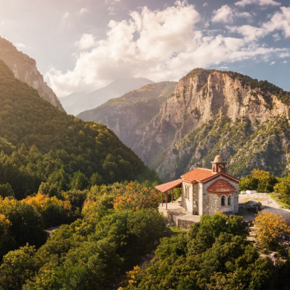 Μαγευτικές last minute αποδράσεις, μία ανάσα από τη Θεσσαλονίκη με αφορμή την Πρωτομαγιά