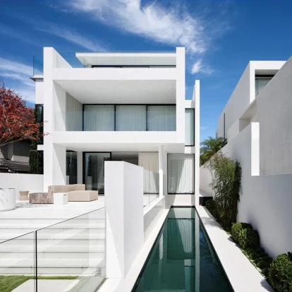 Ένα πολυεπίπεδο και total white καταφύγιο ηρεμίας στο Σύδνεϋ