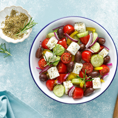 12 full δροσερά πιάτα με ελληνικές νότες που δεν γίνεται να λείπουν από τα καλοκαιρινά τραπέζια μας