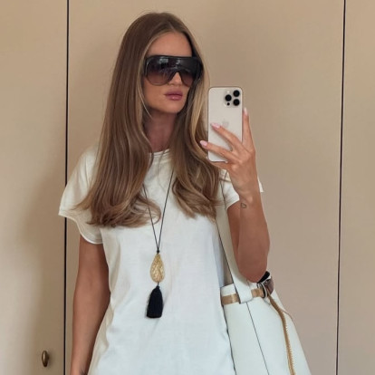 Οι celebrities στρέφονται διακριτικά προς αυτό το πολυτελές χρώμα μαλλιών για το καλοκαίρι