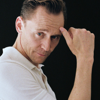 Ο Tom Hiddleston σχολιάζει τις πιο εμβληματικές σκηνές της καριέρας του 