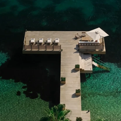 Μία βίλα στο Μπόντρουμ με μινιμαλιστική αρχιτεκτονική και πανοραμική θέα στο Αιγαίο