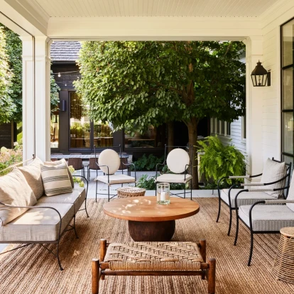 Οι πιο fresh προτάσεις για να δώσετε στο outdoor σκηνικό σας αέρα πολυτελούς summer resort