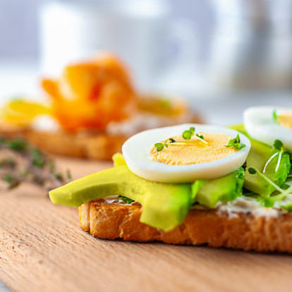 4 easy-going συνταγές με βάση τις πιο λαχταριστές mayo sauces, ιδανικές για κάθε καλοκαιρινή στιγμή σας