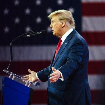 Πόλεμος Ιράν-Ισραήλ: Tι σκοπεύει πραγματικά να κάνει ο Donald Trump;