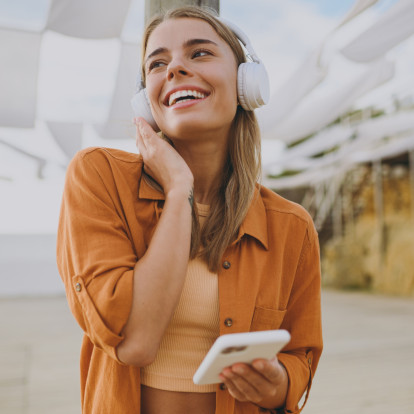 World Music Day: Πώς τελικά η μουσική μπορεί να απογειώσει την ψυχολογία μας;