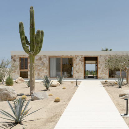 Ένα πέτρινο καταφύγιο ανάμεσα στη θάλασσα και τα βουνά στην ακτή του Μεξικού