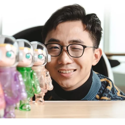 Wang Ning: Ποιος είναι ο άνθρωπος πίσω απά τα viral Labubu που βρίσκεται πλέον στο top 10 των δισεκατομμυριούχων της Κίνας;